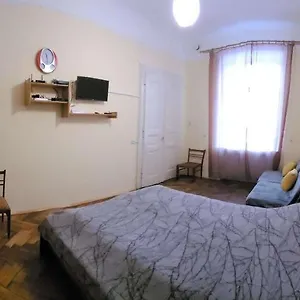 Зручна і комфортна квартира недалеко від вокзалу і центру міста , Львов Украина
